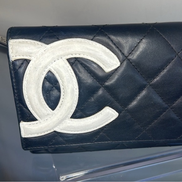 AUTHENTIC CHANEL Cambon Small Calfskin Wallet EUC - Picture 5 of 13